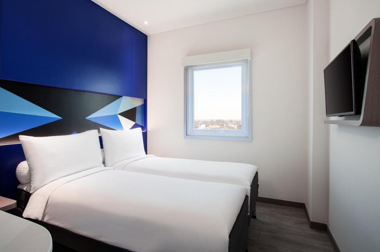 Md 7 Hotel Cirebon Εξωτερικό φωτογραφία