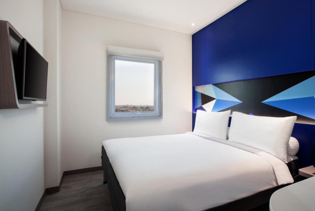 Md 7 Hotel Cirebon Εξωτερικό φωτογραφία