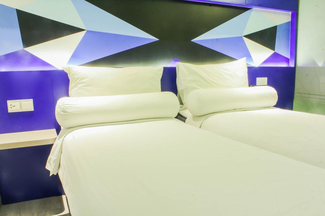 Md 7 Hotel Cirebon Εξωτερικό φωτογραφία
