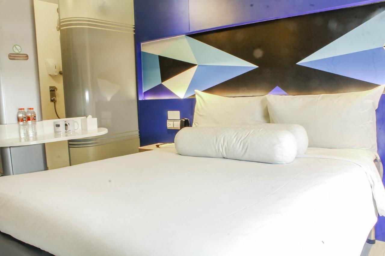 Md 7 Hotel Cirebon Εξωτερικό φωτογραφία